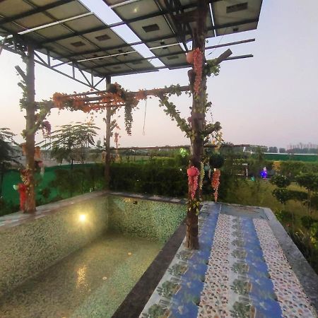 Shaw Estate-Farm House For A Small Parties-Jp Farm Greater Noida Εξωτερικό φωτογραφία