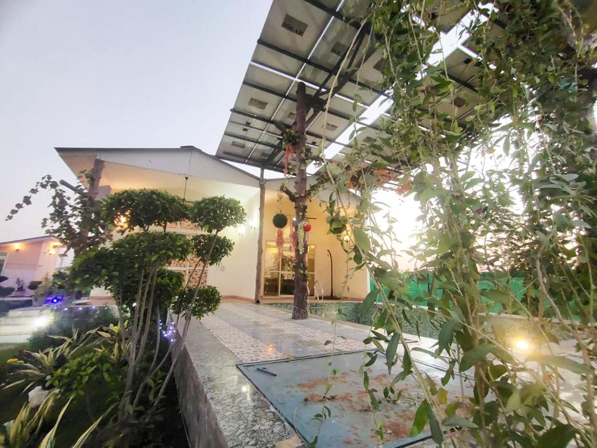 Shaw Estate-Farm House For A Small Parties-Jp Farm Greater Noida Εξωτερικό φωτογραφία