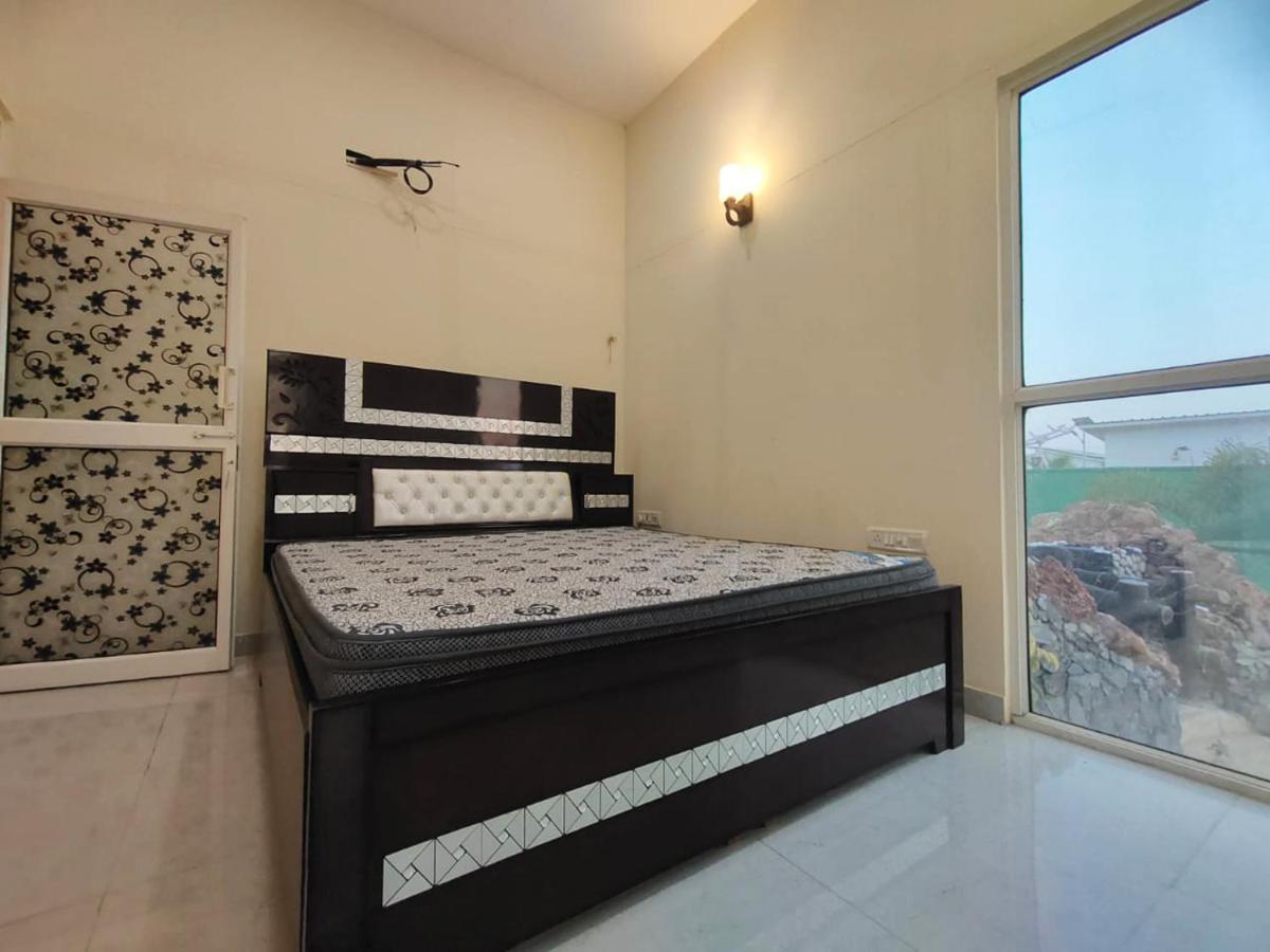 Shaw Estate-Farm House For A Small Parties-Jp Farm Greater Noida Εξωτερικό φωτογραφία