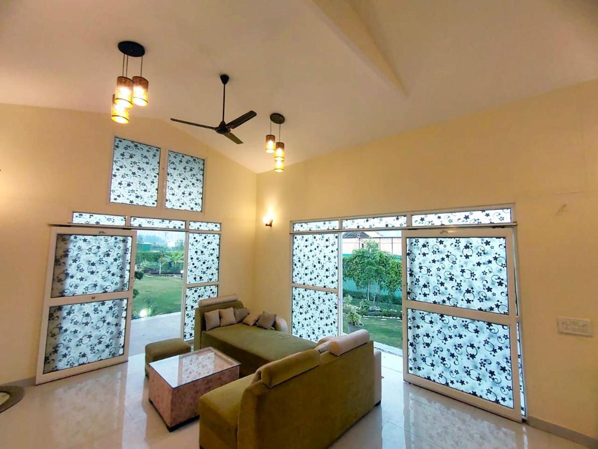 Shaw Estate-Farm House For A Small Parties-Jp Farm Greater Noida Εξωτερικό φωτογραφία