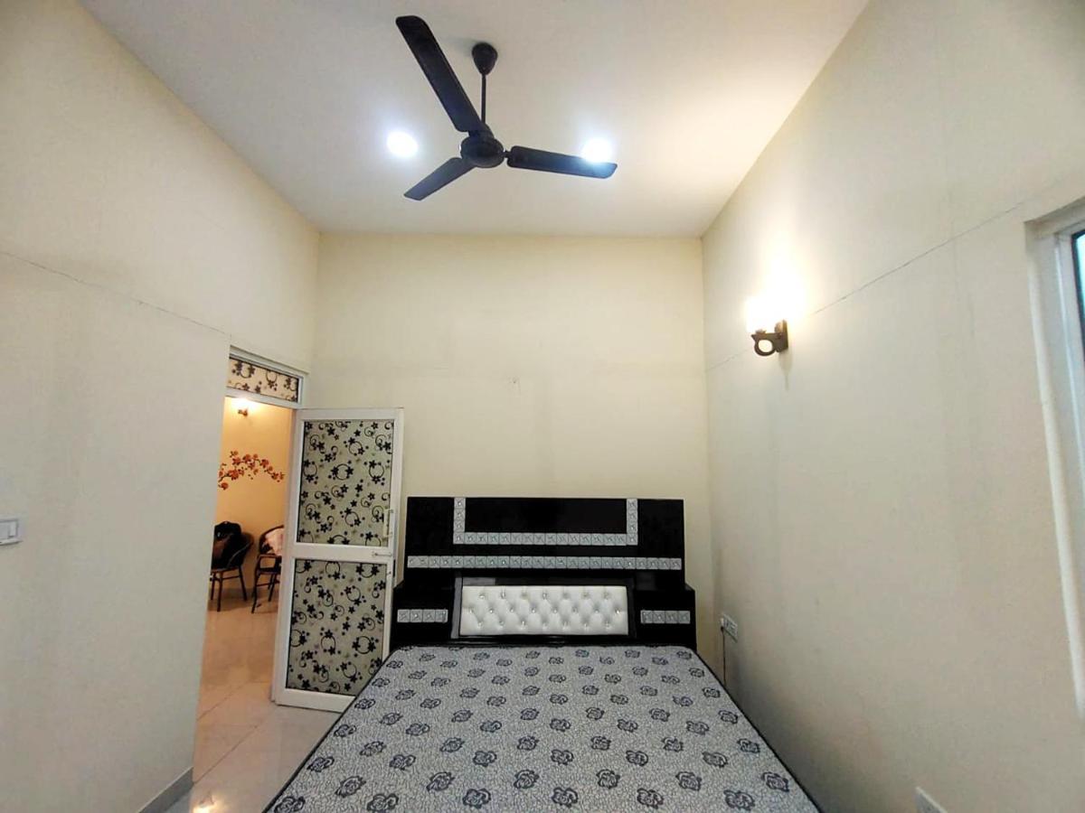 Shaw Estate-Farm House For A Small Parties-Jp Farm Greater Noida Εξωτερικό φωτογραφία
