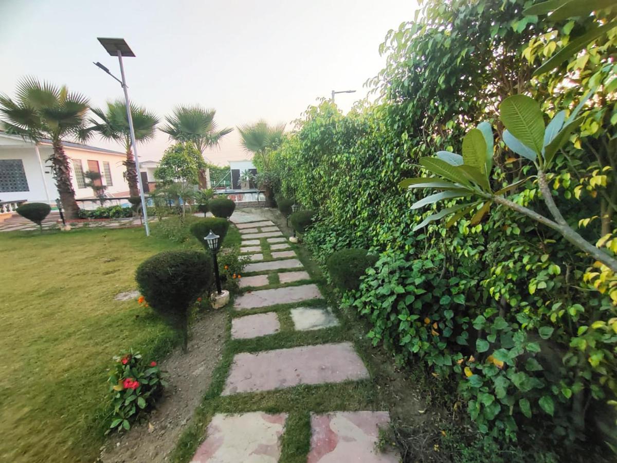 Shaw Estate-Farm House For A Small Parties-Jp Farm Greater Noida Εξωτερικό φωτογραφία